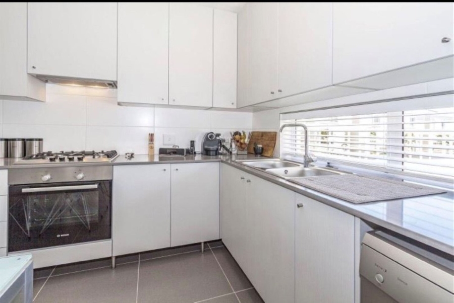 3 Bedroom Property for Sale in Somerset Lakes Western Cape
